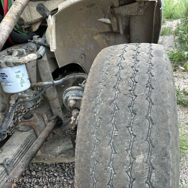 image for item MQ9410 2000 Freightliner FL80  dump truck