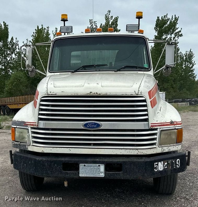 image for item MQ9417 1995  Ford LTL9000  semi truck