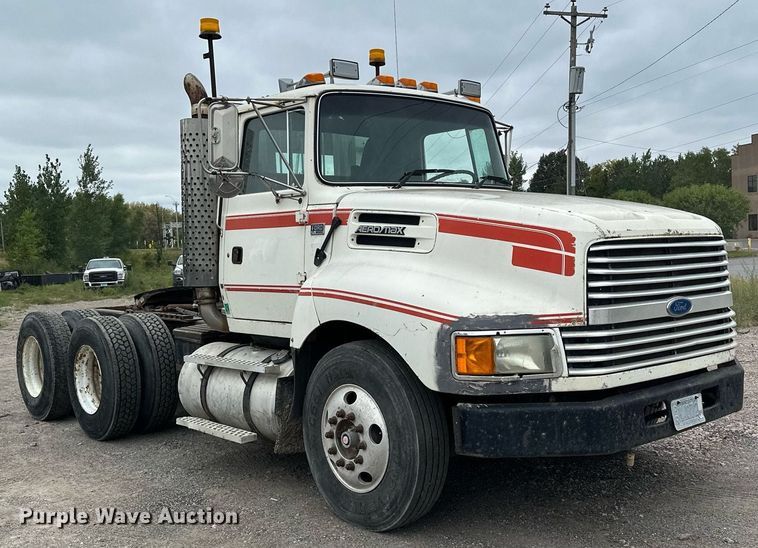 image for item MQ9417 1995  Ford LTL9000  semi truck