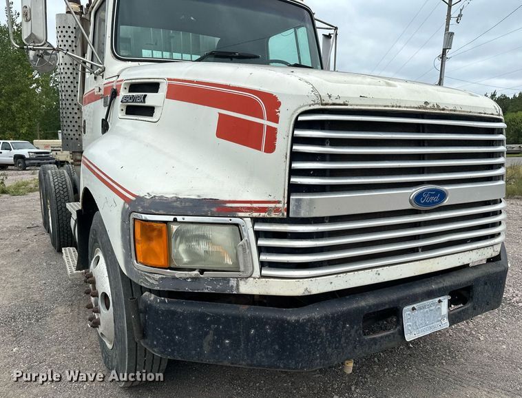 image for item MQ9417 1995  Ford LTL9000  semi truck