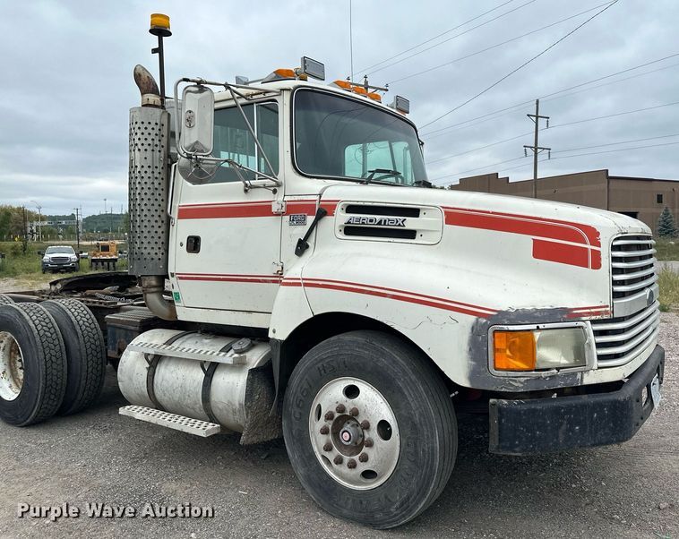 image for item MQ9417 1995  Ford LTL9000  semi truck