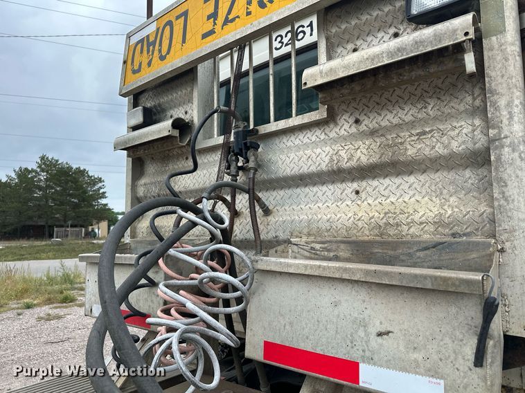 image for item MQ9417 1995  Ford LTL9000  semi truck