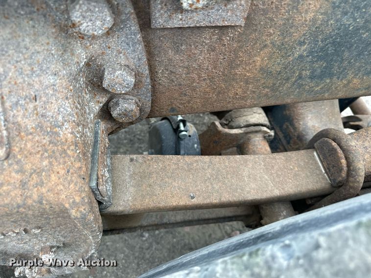 image for item MQ9417 1995  Ford LTL9000  semi truck