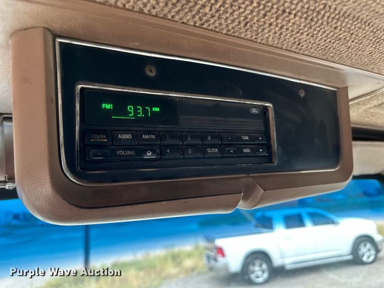 image for item MQ9417 1995  Ford LTL9000  semi truck