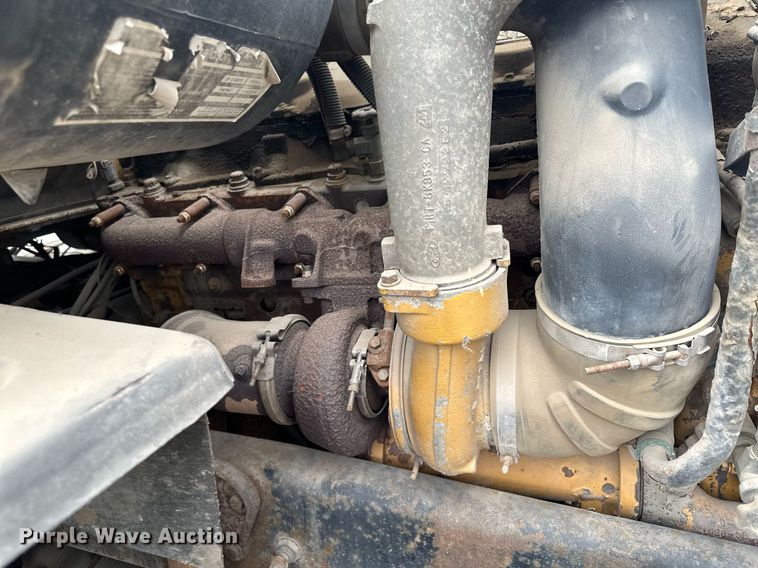 image for item MQ9417 1995  Ford LTL9000  semi truck