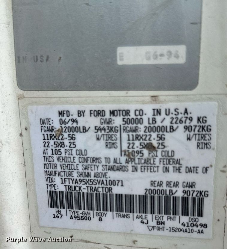 image for item MQ9417 1995  Ford LTL9000  semi truck