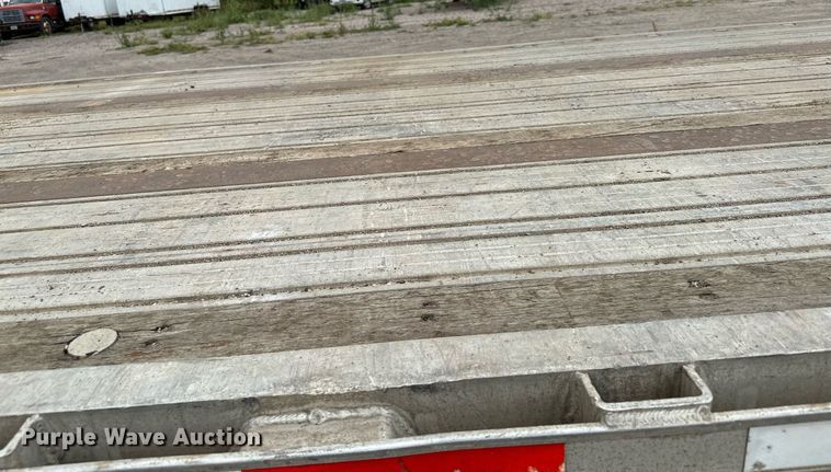 image for item MQ9419 1999 Transcraft eagle 48x96  flatbed trailer