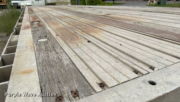 image for item MQ9419 1999 Transcraft eagle 48x96  flatbed trailer