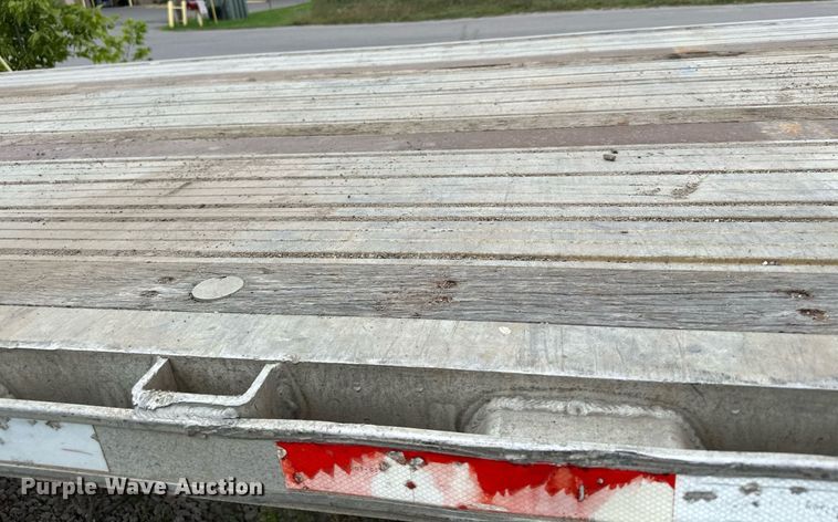 image for item MQ9419 1999 Transcraft eagle 48x96  flatbed trailer