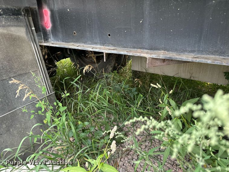 image for item MQ9419 1999 Transcraft eagle 48x96  flatbed trailer