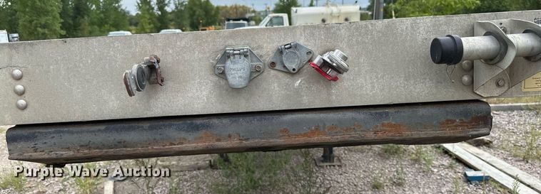 image for item MQ9419 1999 Transcraft eagle 48x96  flatbed trailer