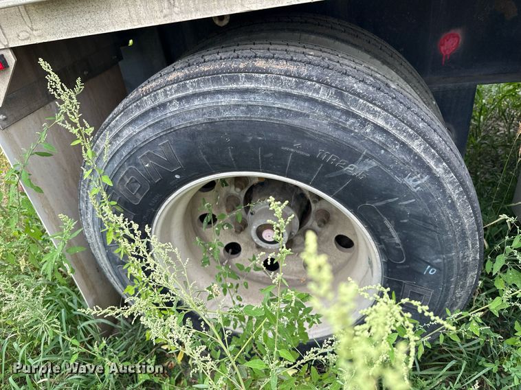 image for item MQ9419 1999 Transcraft eagle 48x96  flatbed trailer