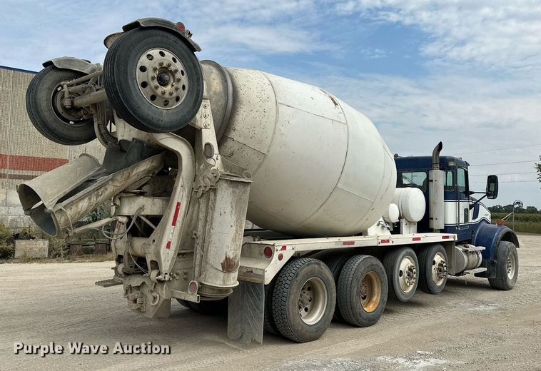 image for item MQ9432 2005 Kenworth W900  ready mix truck