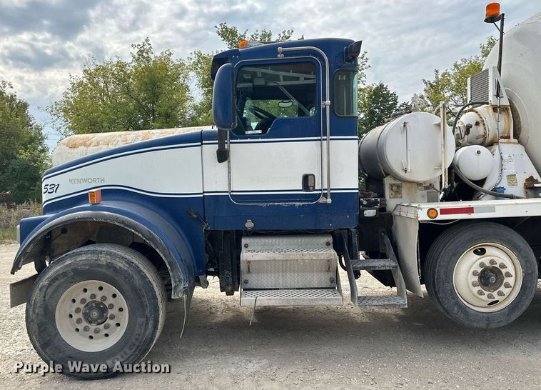 image for item MQ9432 2005 Kenworth W900  ready mix truck