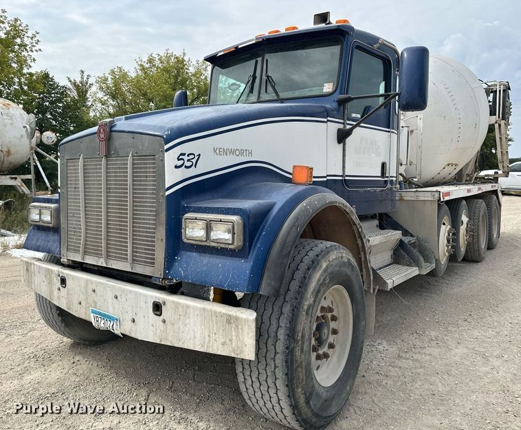 image for item MQ9432 2005 Kenworth W900  ready mix truck