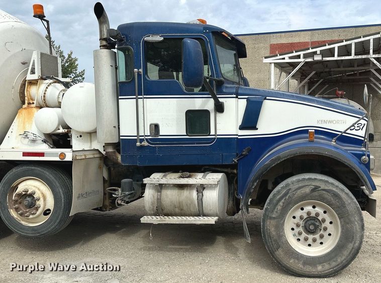 image for item MQ9432 2005 Kenworth W900  ready mix truck