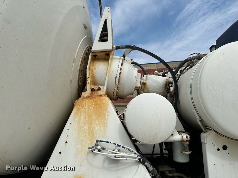 image for item MQ9432 2005 Kenworth W900  ready mix truck