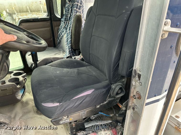 image for item MQ9432 2005 Kenworth W900  ready mix truck