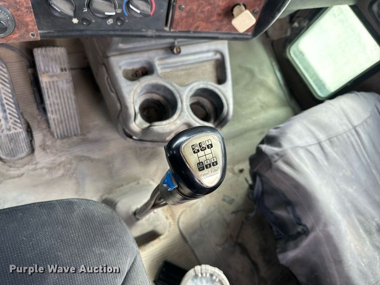 image for item MQ9432 2005 Kenworth W900  ready mix truck