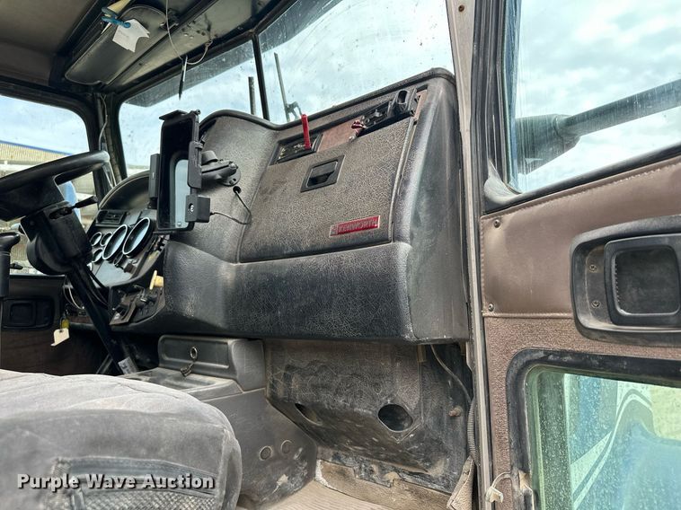 image for item MQ9432 2005 Kenworth W900  ready mix truck