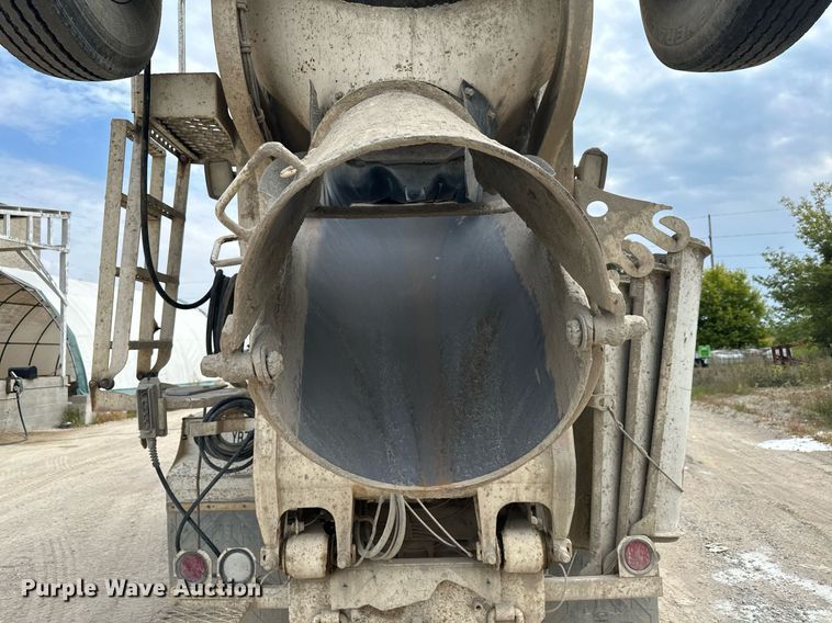 image for item MQ9432 2005 Kenworth W900  ready mix truck