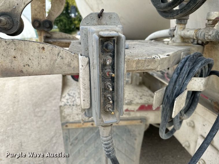 image for item MQ9432 2005 Kenworth W900  ready mix truck