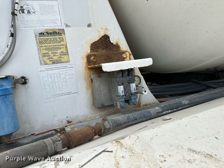 image for item MQ9432 2005 Kenworth W900  ready mix truck