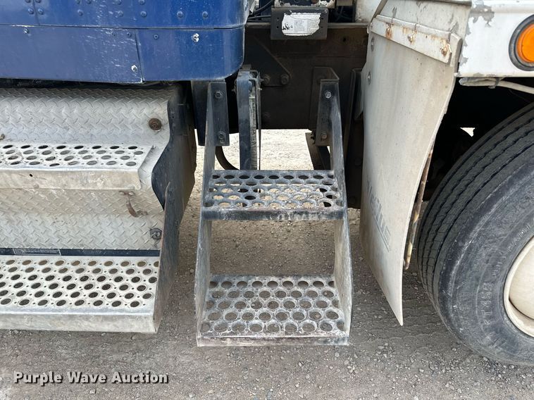 image for item MQ9432 2005 Kenworth W900  ready mix truck