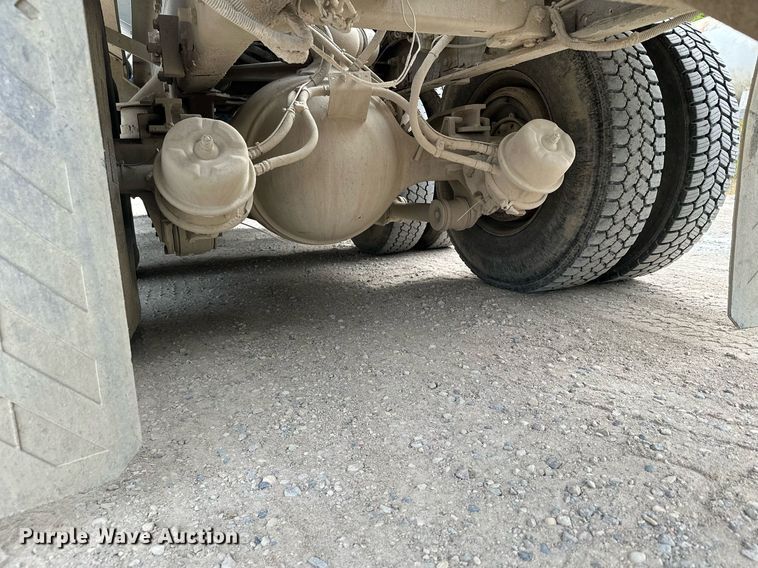 image for item MQ9432 2005 Kenworth W900  ready mix truck