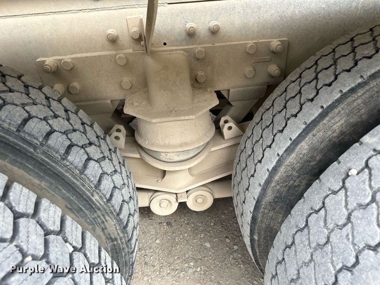 image for item MQ9432 2005 Kenworth W900  ready mix truck