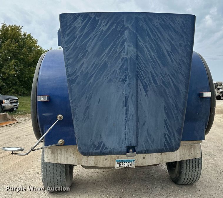 image for item MQ9432 2005 Kenworth W900  ready mix truck