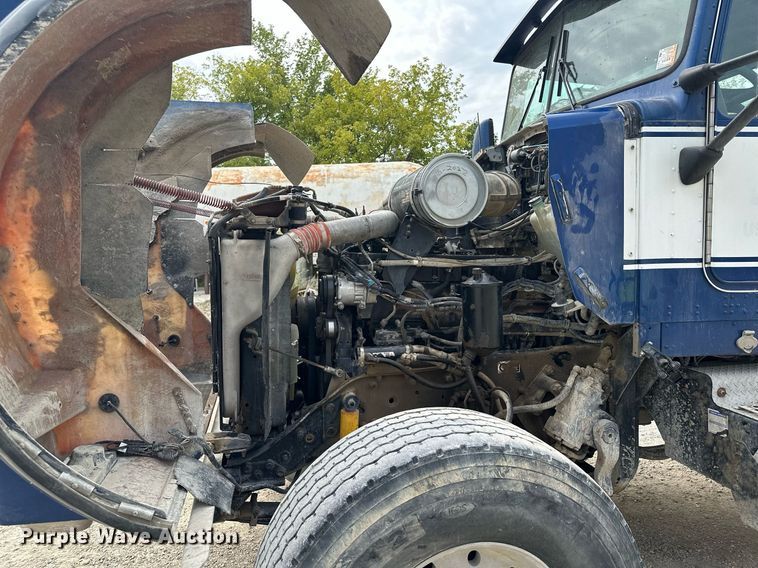 image for item MQ9432 2005 Kenworth W900  ready mix truck