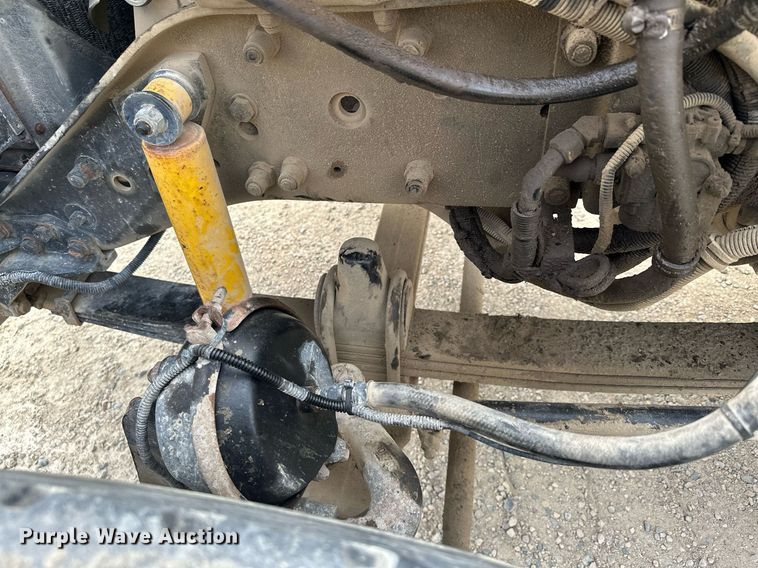 image for item MQ9432 2005 Kenworth W900  ready mix truck