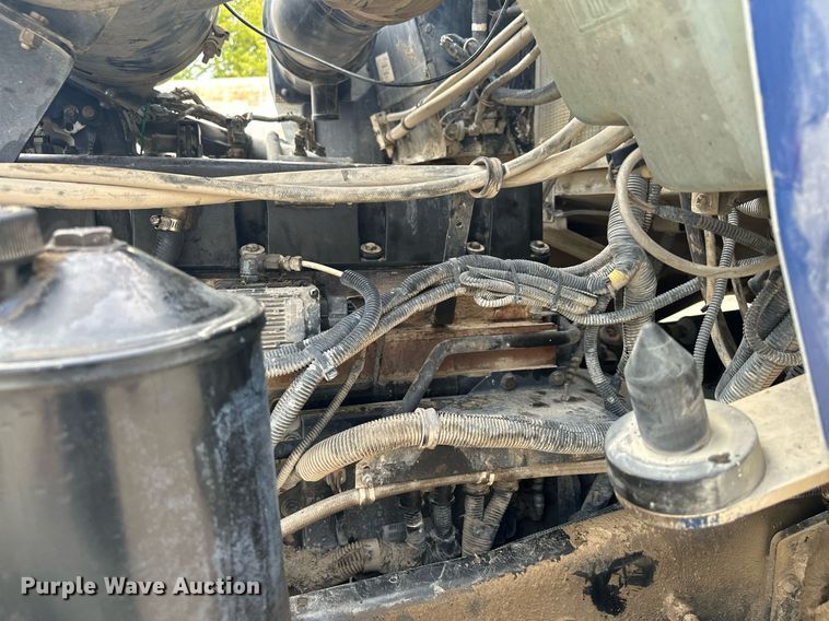 image for item MQ9432 2005 Kenworth W900  ready mix truck