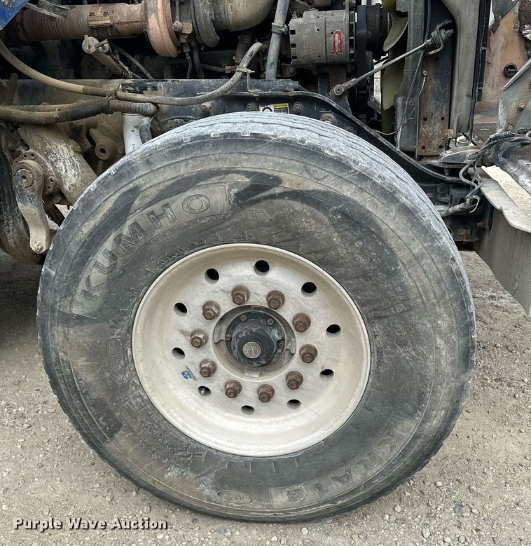 image for item MQ9432 2005 Kenworth W900  ready mix truck