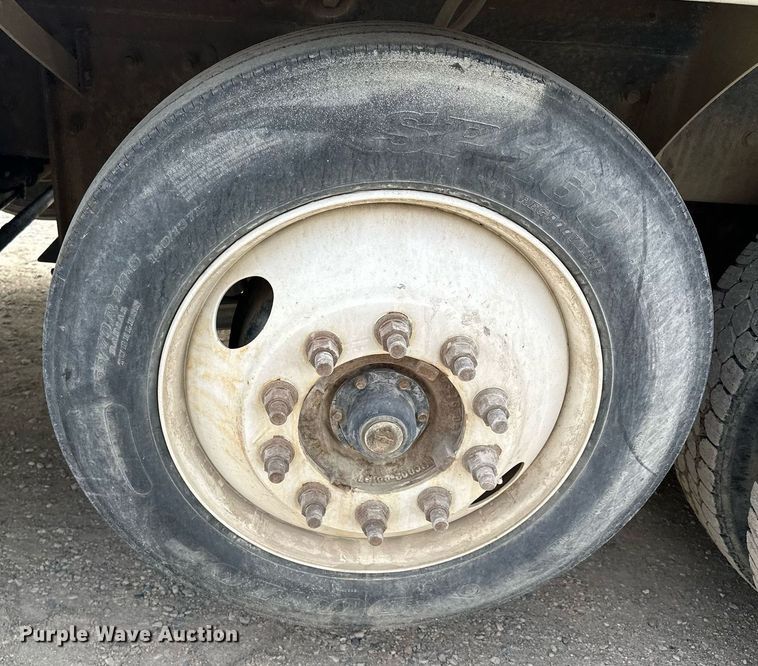 image for item MQ9432 2005 Kenworth W900  ready mix truck