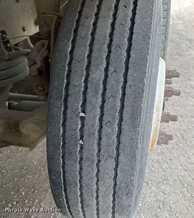 image for item MQ9432 2005 Kenworth W900  ready mix truck