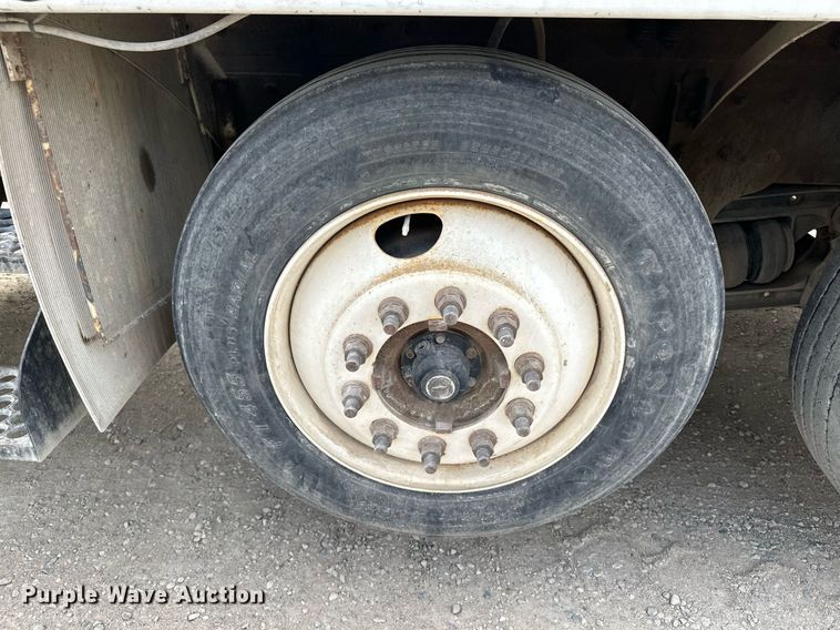 image for item MQ9432 2005 Kenworth W900  ready mix truck