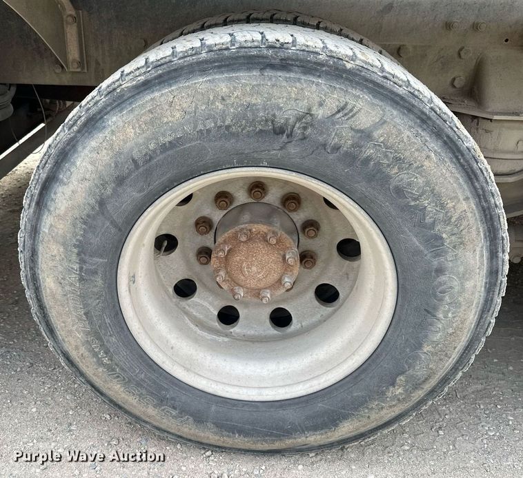 image for item MQ9432 2005 Kenworth W900  ready mix truck