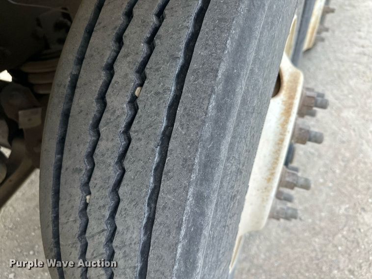 image for item MQ9432 2005 Kenworth W900  ready mix truck