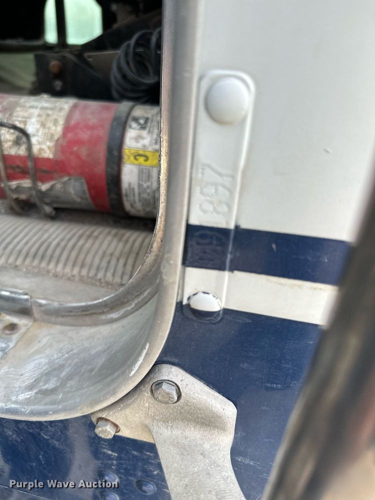 image for item MQ9432 2005 Kenworth W900  ready mix truck