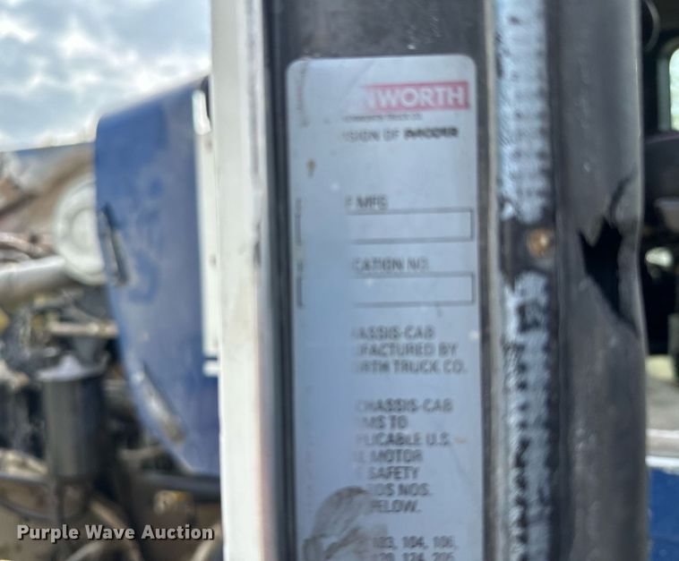 image for item MQ9432 2005 Kenworth W900  ready mix truck