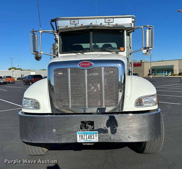 image for item MQ9435 2006 Peterbilt 335  dump truck