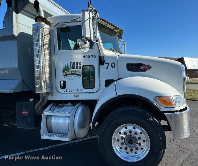 image for item MQ9435 2006 Peterbilt 335  dump truck