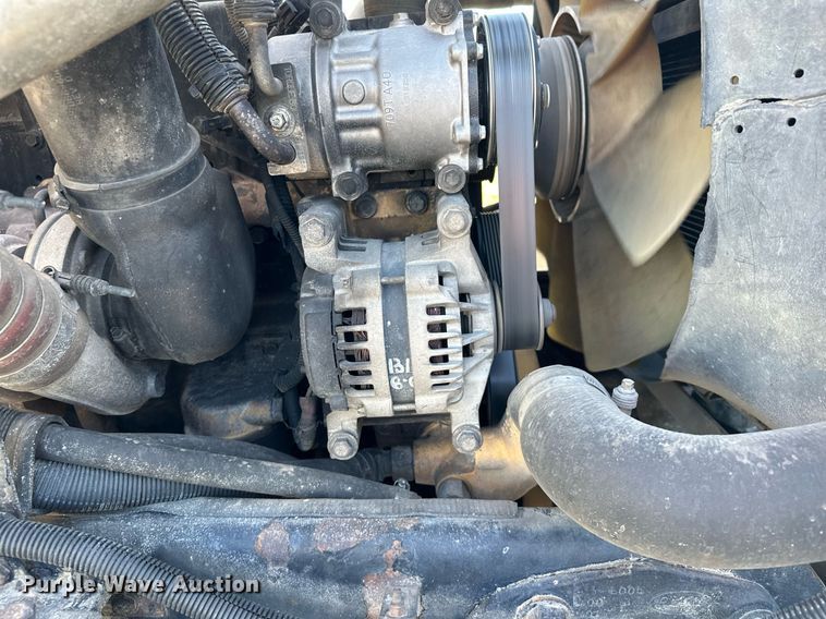 image for item MQ9435 2006 Peterbilt 335  dump truck