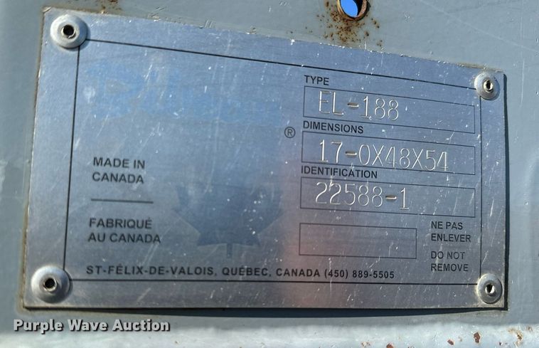 image for item MQ9435 2006 Peterbilt 335  dump truck