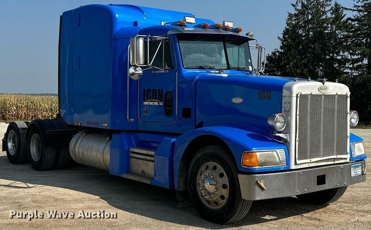 image for item MQ9460 1999 Peterbilt 377  semi truck