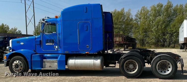 image for item MQ9460 1999 Peterbilt 377  semi truck