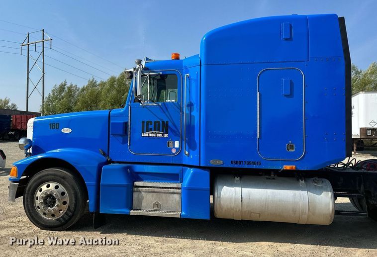 image for item MQ9460 1999 Peterbilt 377  semi truck