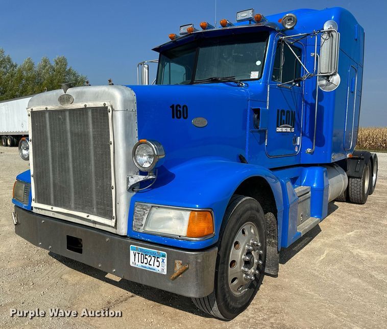 image for item MQ9460 1999 Peterbilt 377  semi truck
